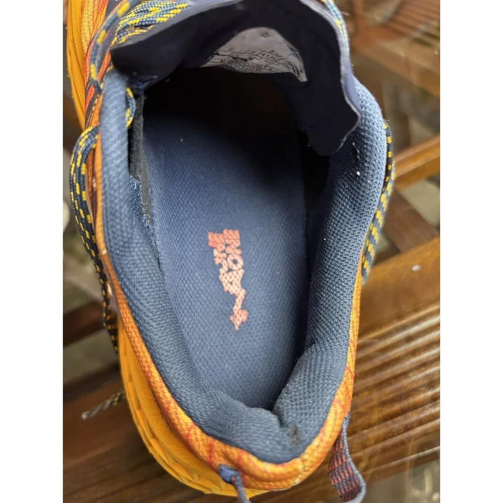 Hoka One One hoka one